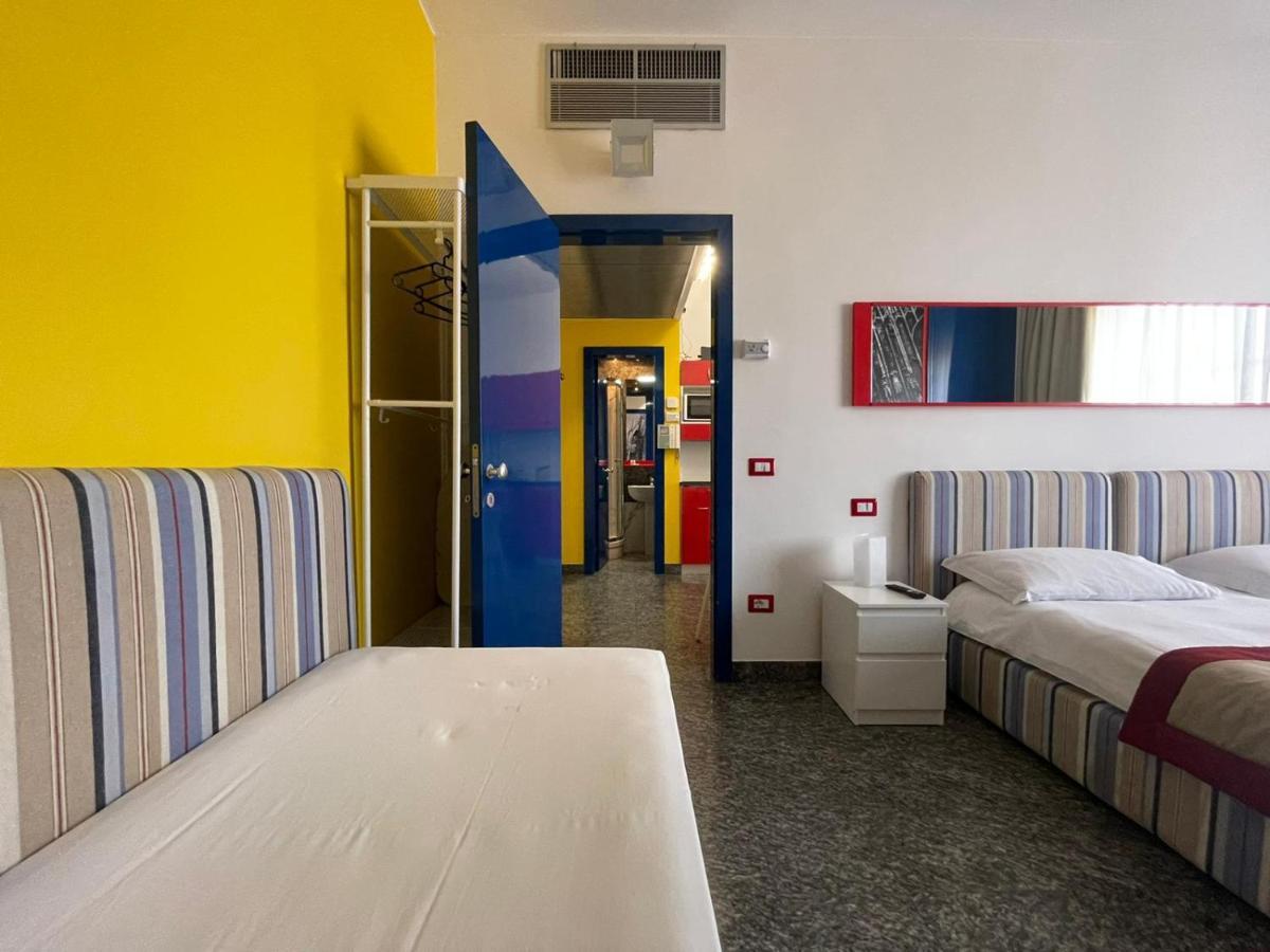 Camperio Central & Colorful Apartment In Cordusio Milan Bagian luar foto